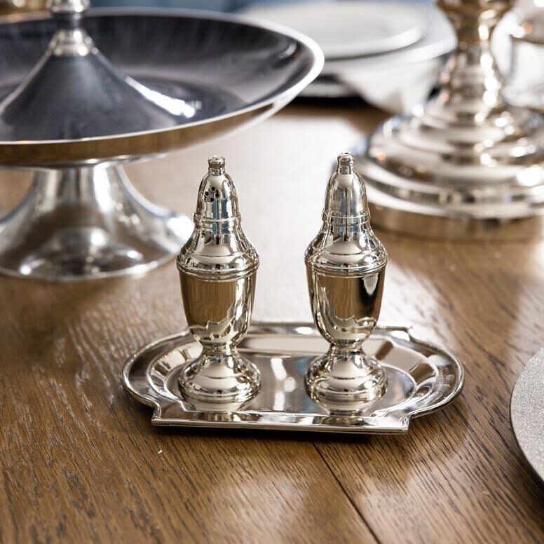 SOLNICZNA I PIEPRZNICZKA zestaw na tacy srebrny2 SOLNICZNA-I-PIEPRZNICZKA-zestaw-na-tacy-srebrny
