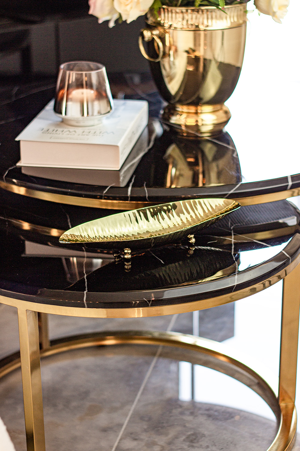 PATERA DEKORACYJNA złota, w kształcie liścia, styl glamour, ekskluzywna