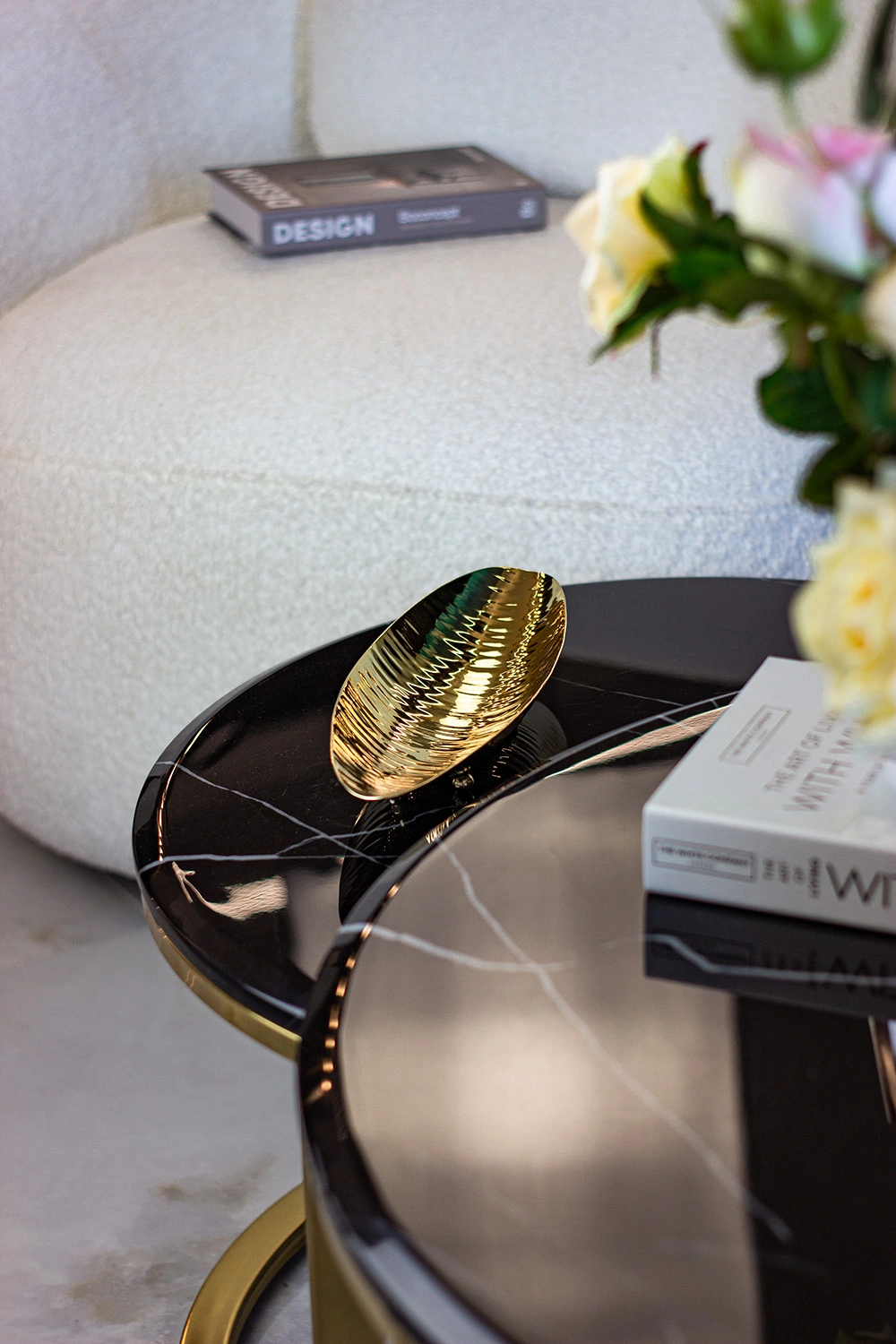 PATERA DEKORACYJNA złota, w kształcie liścia, styl glamour