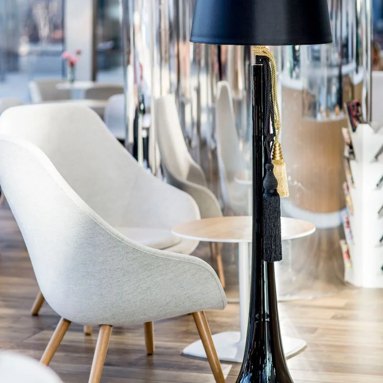 LAMPA PODŁOGOWA 4concepts Zurich Czarna Czarny Abażur Glamour LAMPA PODŁOGOWA 4concepts Zurich Czarna Czarny Abażur Glamour Ekskluzywna