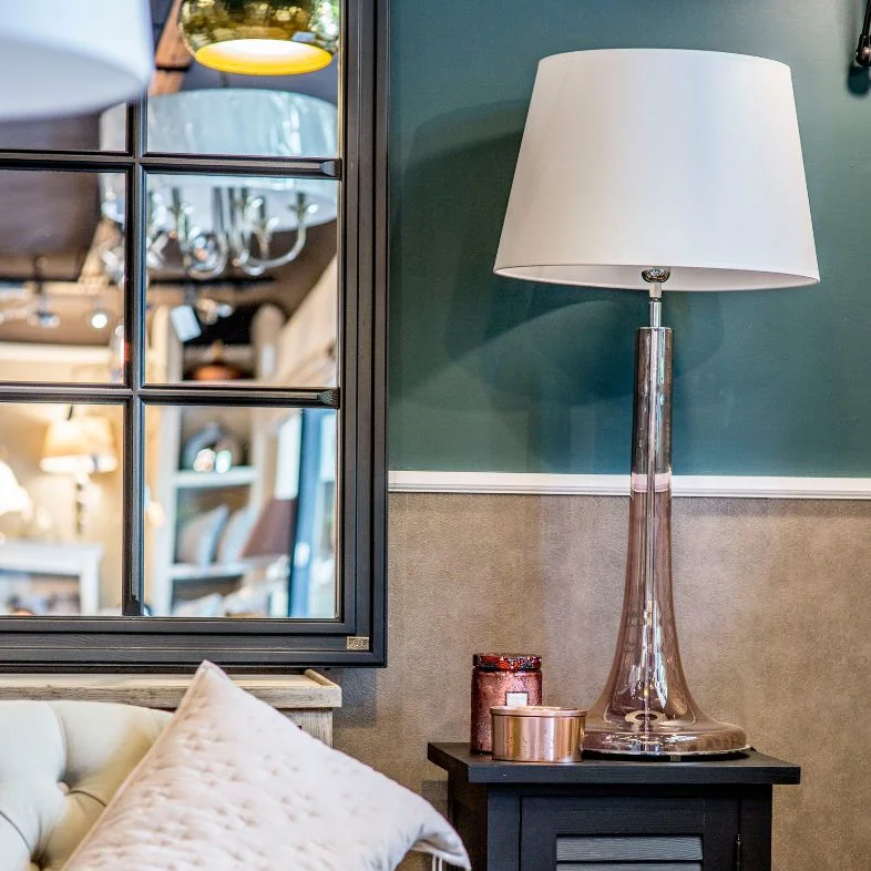 LAMPA STOŁOWA 4concepts Lozanna Transparentna Miedź Szklana Biały Abażur LAMPA STOŁOWA 4concepts Lozanna Transparentna Miedź Szklana Biały Abażur