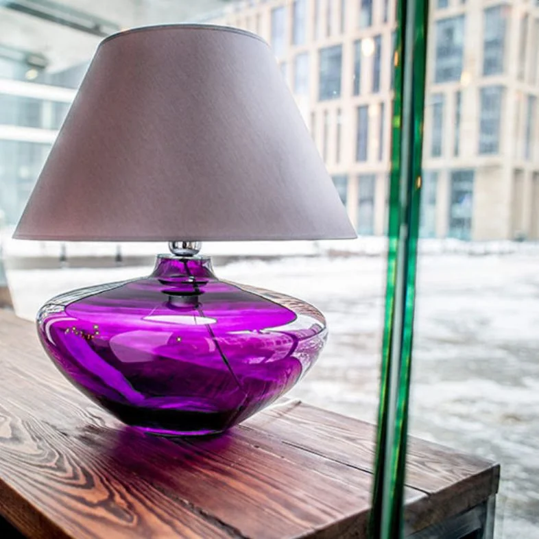LAMPA STOŁOWA 4concepts Madrid Fioletowa Szary Abażur Glamour LAMPA STOŁOWA 4concepts Madrid Fioletowa Szklana Szary Abażur