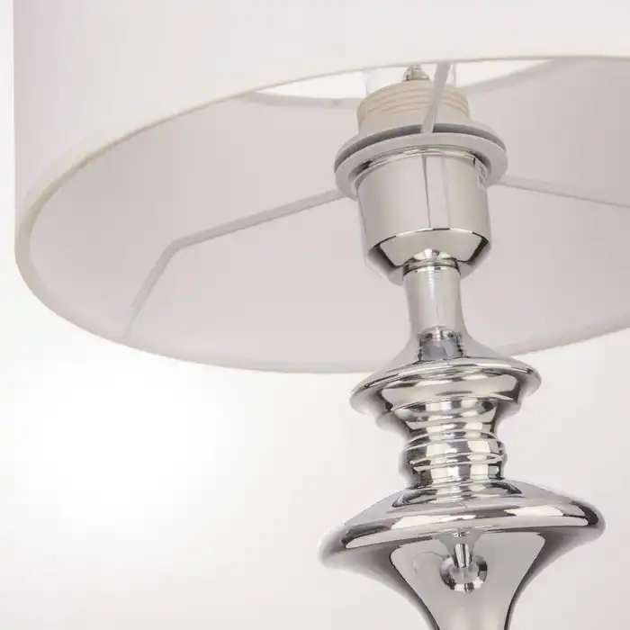 LAMPA STOŁOWA Abu Dhabi srebrna podstawa, biały abażur, styl Hampton, elegancka LAMPA STOŁOWA Abu Dhabi srebrna podstawa, biały abażur, styl Hampton, elegancka