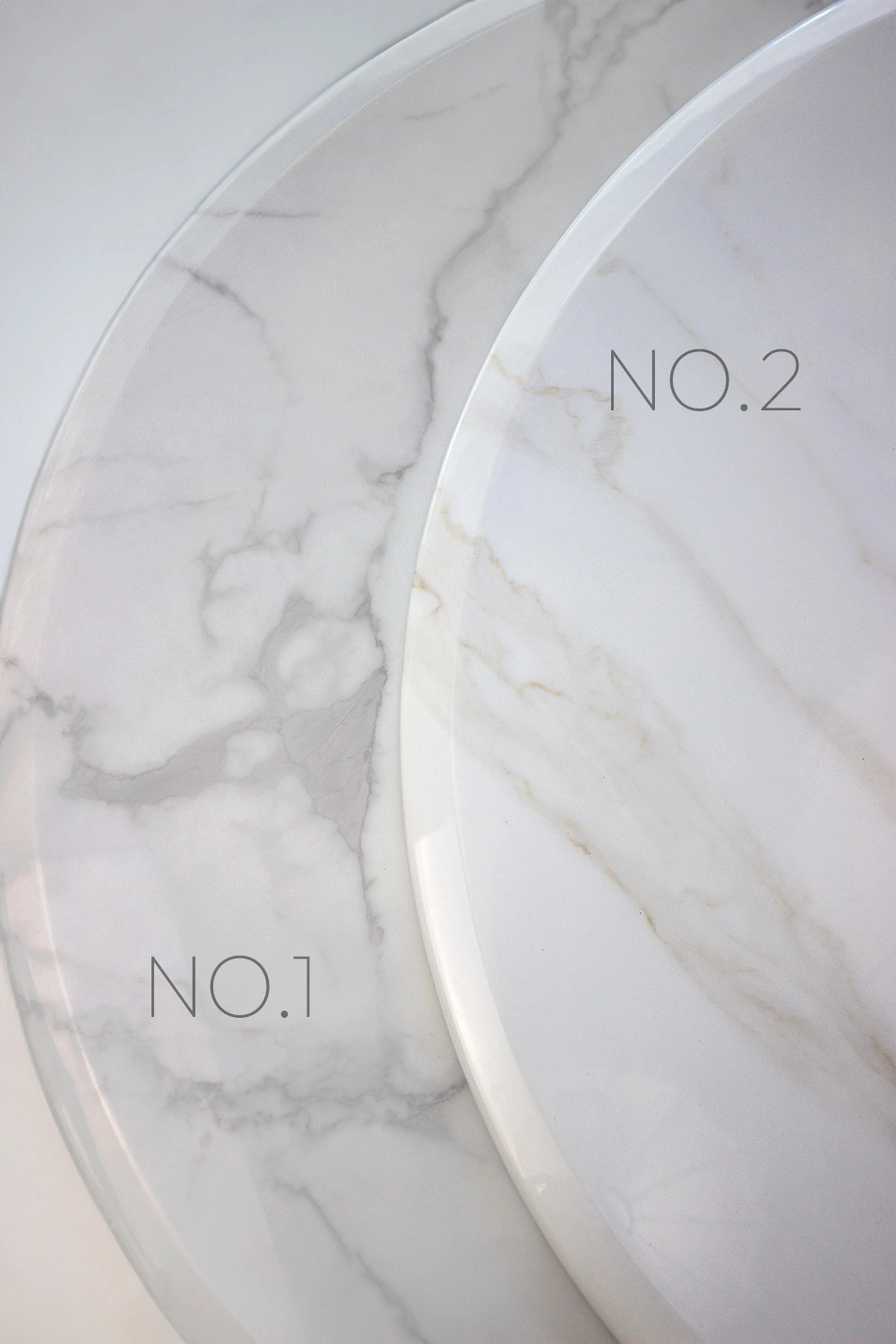 ZESTAW DWÓCH STOLIKÓW okrągłe blaty ze spieku kamiennego, złote podstawy, blaty ZESTAW DWÓCH STOLIKÓW okrągłe blaty ze spieku kamiennego, złote podstawy, blaty