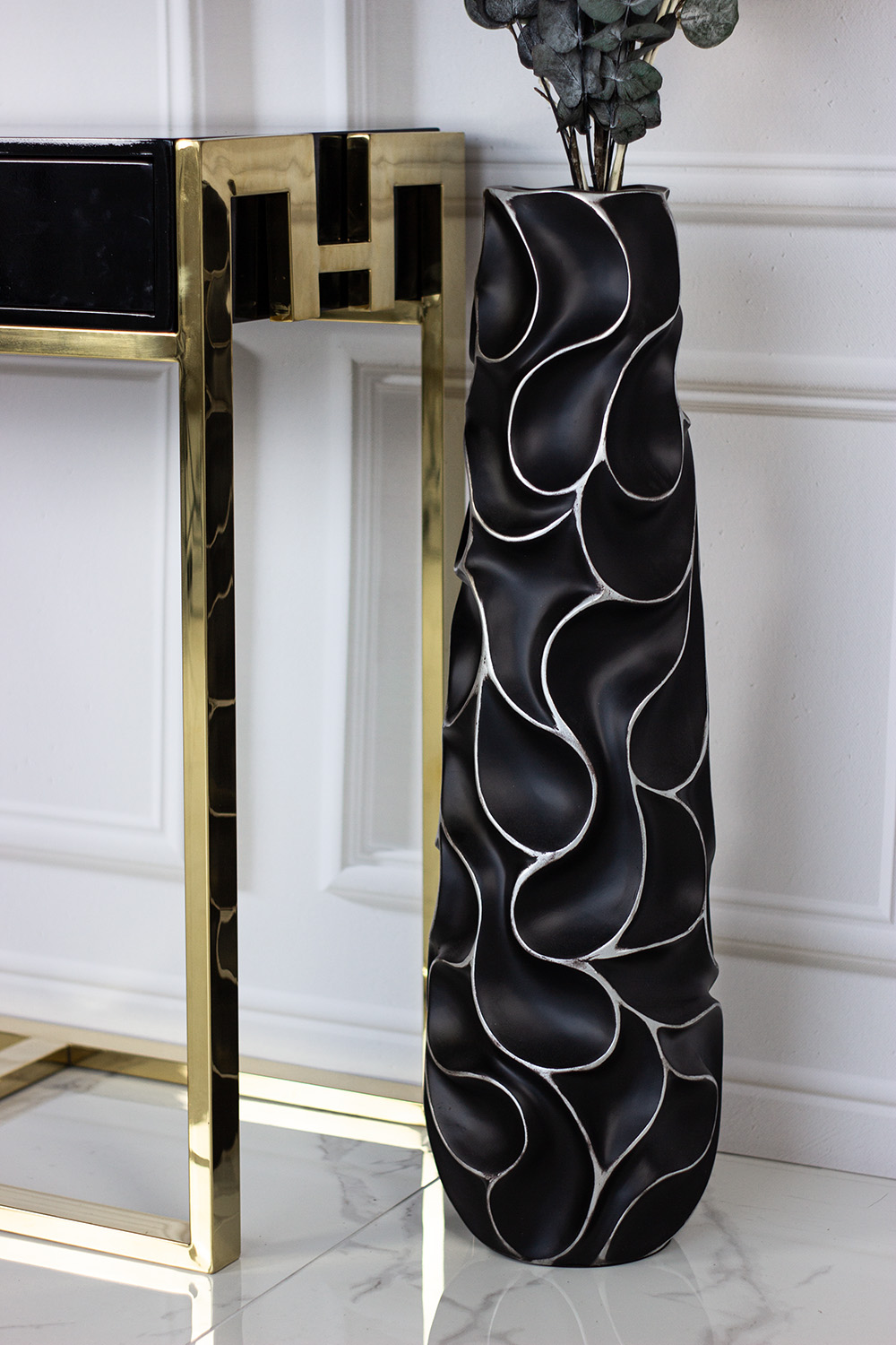 WAZON DEKORACYJNY czarny, białe wykończenie, oryginalna forma, nowoczesny, 77,5 cm, piękny WAZON DEKORACYJNY czarny, białe wykończenie, oryginalna forma, nowoczesny, 77,5 cm, piękny