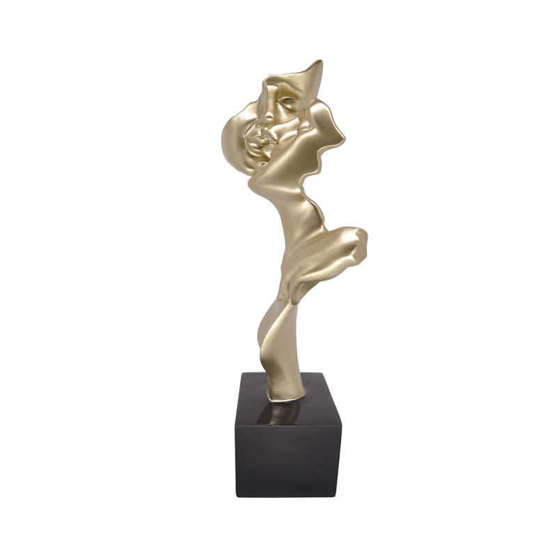 figurka-dekoracyjna-zlota-rzezba-czarna-podstawa-pocalunek-2