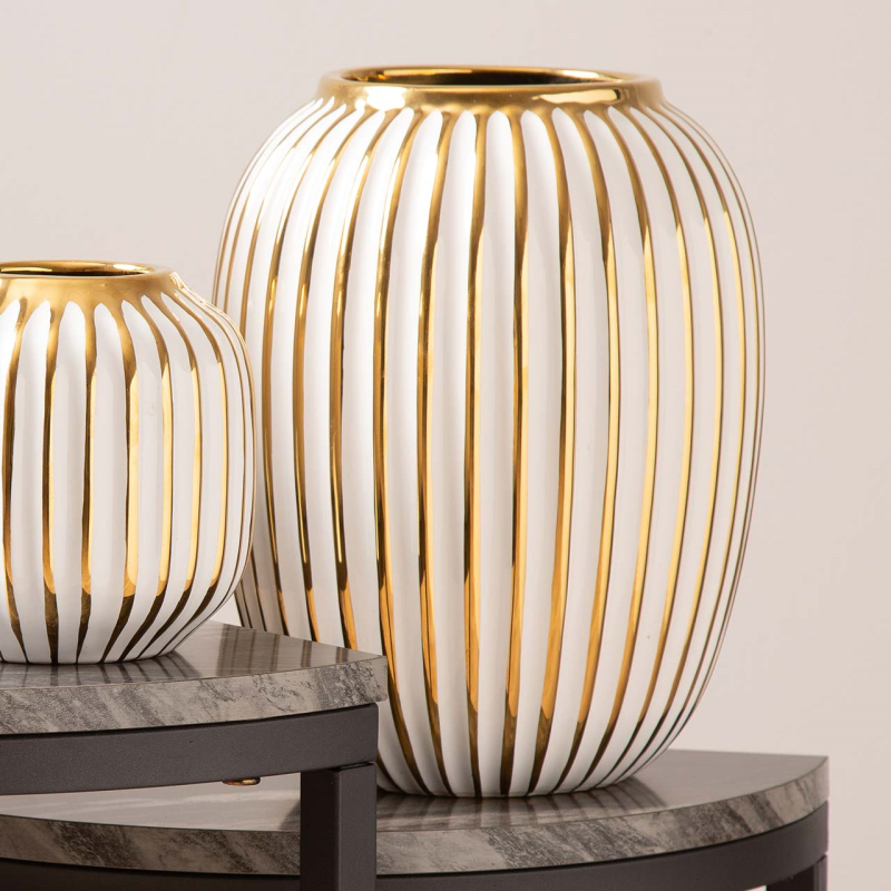 wazon-dekoracyjny-bialo-zloty-styl-glamour-24,5-cm-kompozycja-2 wazon-dekoracyjny-bialo-zloty-styl-glamour-245-cm