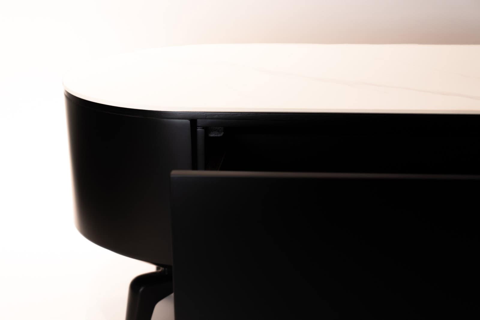 SZAFKA RTV Lua Nero czarna, czarne nóżki, ceramiczny, biały blat, nowoczesna SZAFKA RTV Lua Nero czarna, czarne nóżki, ceramiczny, biały blat, nowoczesna