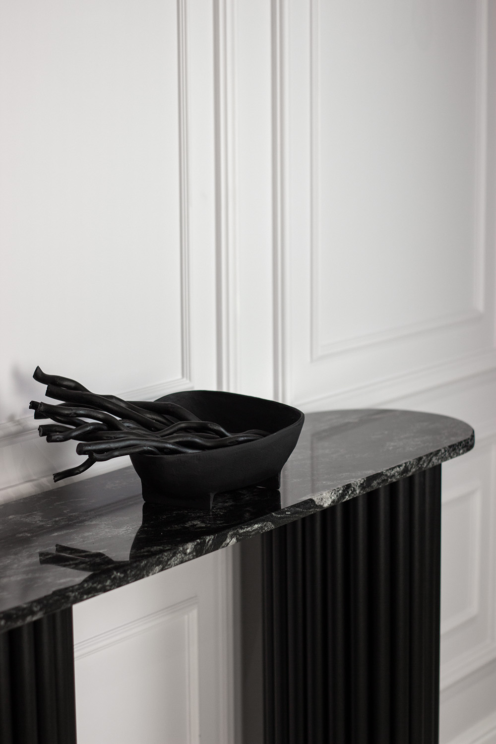 Konsola Else marmurowy blat, ryflowane nogi, nowoczesna, najwyższa jakość Konsola Else marmurowy blat, ryflowane nogi, nowoczesna, najwyższa jakość