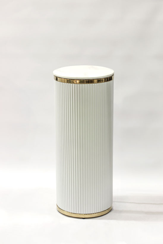 stojak-na-kwiaty-podstawka-bialy-zlote-elementy-wysoki-styl glamour