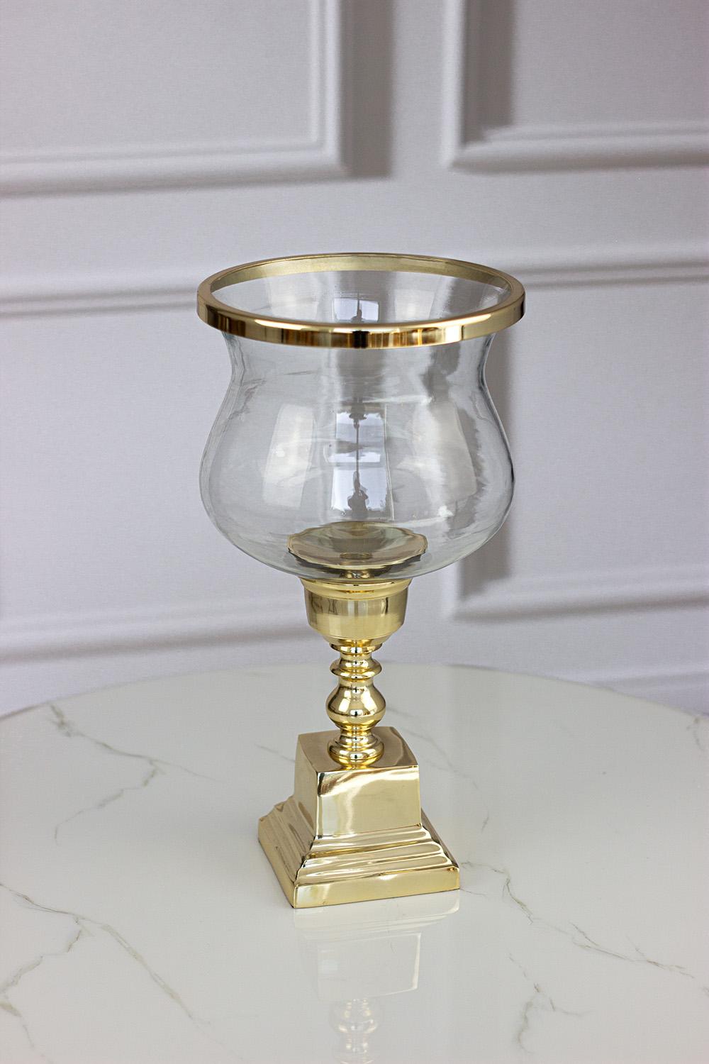 patera-na-nozce-zlota-szklana-elegancka-w-ksztalcie-pucharu-klasyczny-styl patera-na-nozce-zlota-szklana-elegancka-w-ksztalcie-pucharu-klasyczny-styl