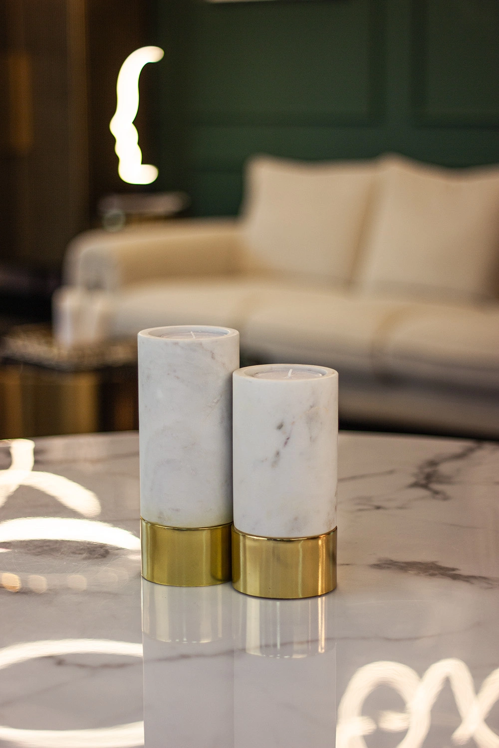 ŚWIECZNIK okrągły z marmurowym korpusem oraz złotym, metalowym detalem, glamour 21,5 cm, wyjątkowy ŚWIECZNIK okrągły z marmurowym korpusem oraz złotym, metalowym detalem, glamour 21,5 cm, wyjątkowy