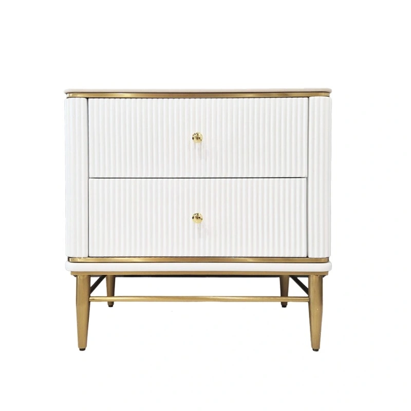 SZAFKA-NOCNA-ryflowana-bialo-zlota-blat-z-syntetycznego-marmuru-styl-glamour-wpp1743169391327