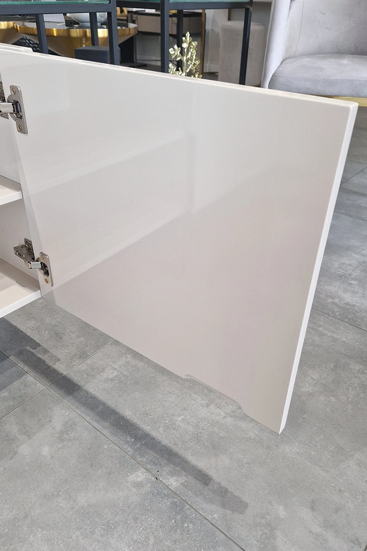 SZAFKA RTV o kaszmirowym wykończeniu, ryflowana, złote detale, blat ze spieku, nowoczesny styl, ekskluzywna SZAFKA RTV o kaszmirowym wykończeniu, ryflowana, złote detale, blat ze spieku, nowoczesny styl, ekskluzywna