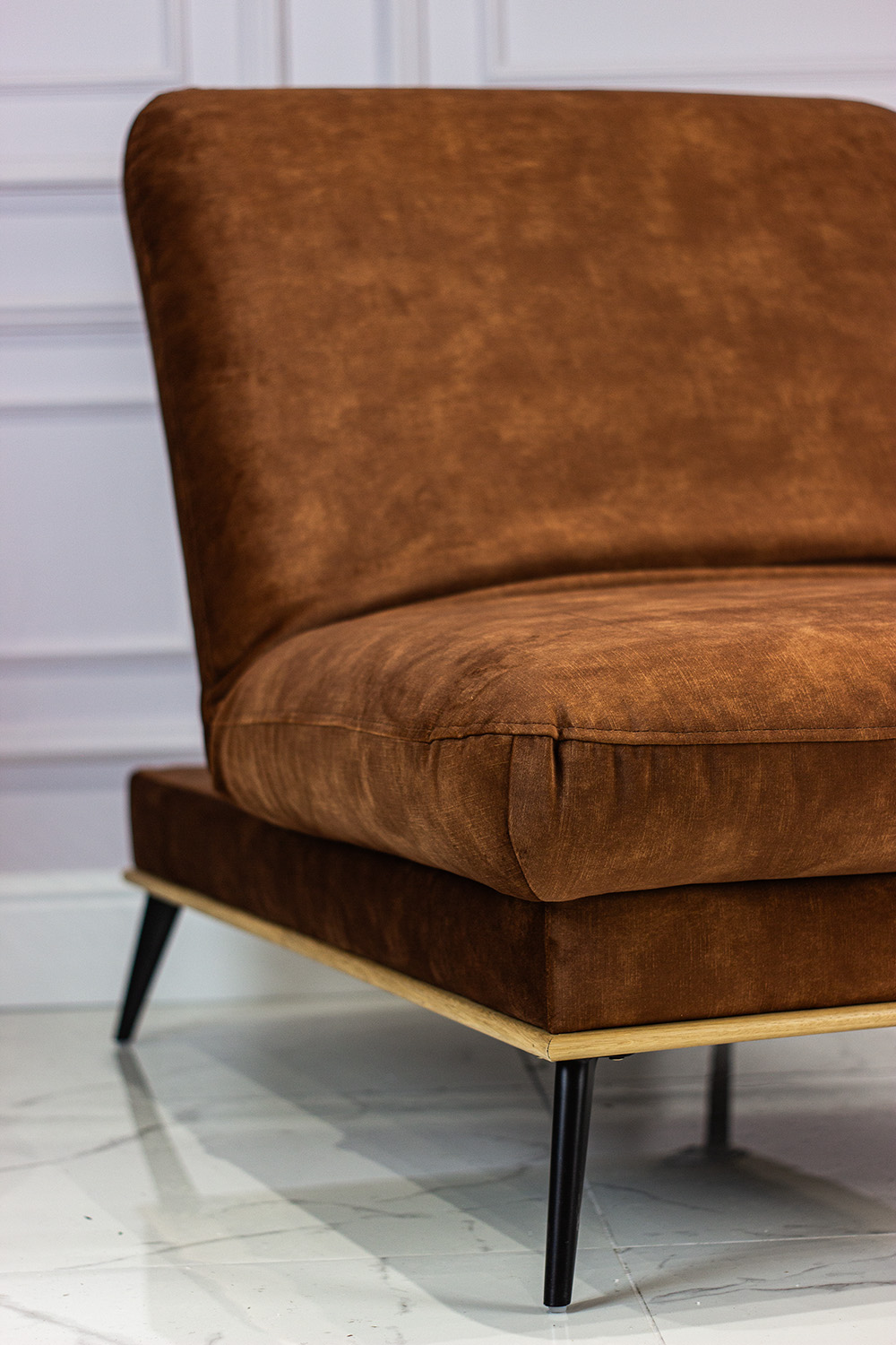 PUFA rozkładana na metalowych nogach z ramą z drewna bukowego, tkanina do wyboru, nowoczesny styl, funkcja fotela PUFA rozkładana na metalowych nogach z ramą z drewna bukowego, tkanina do wyboru, nowoczesny styl, funkcja fotela