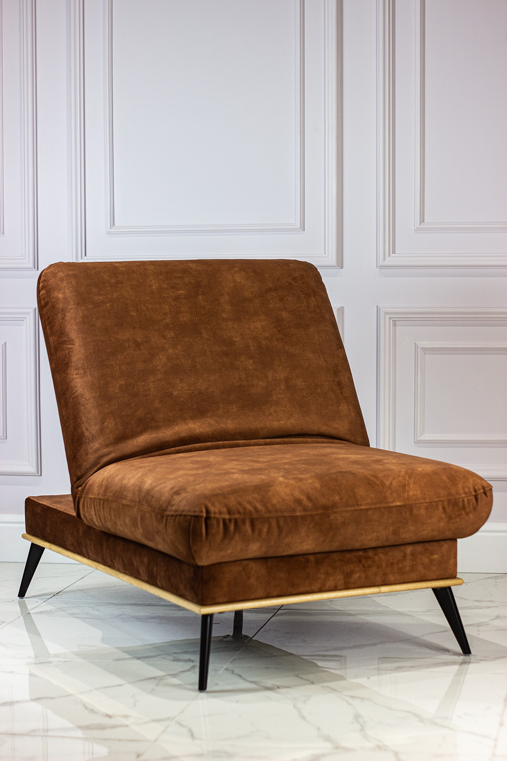 PUFA rozkładana na metalowych nogach z ramą z drewna bukowego, tkanina do wyboru, nowoczesny styl, wysoka jakość PUFA rozkładana na metalowych nogach z ramą z drewna bukowego, tkanina do wyboru, nowoczesny styl, wysoka jakość