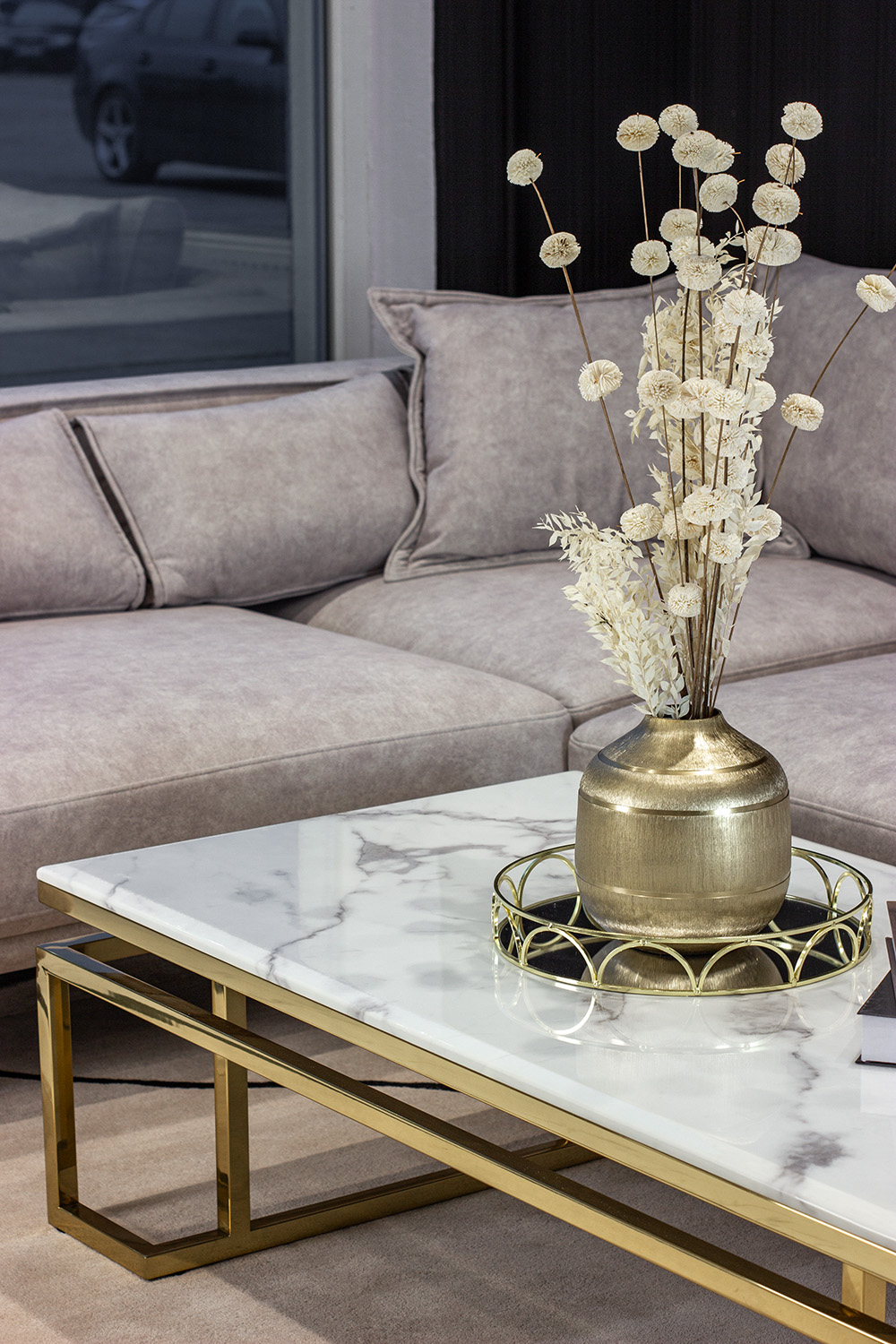 STOLIK KAWOWY prostokątny na złotym błyszczącym stelażu, biały blat imitujący marmur, nowoczesny styl, premium STOLIK KAWOWY prostokątny na złotym błyszczącym stelażu, biały blat imitujący marmur, nowoczesny styl, premium