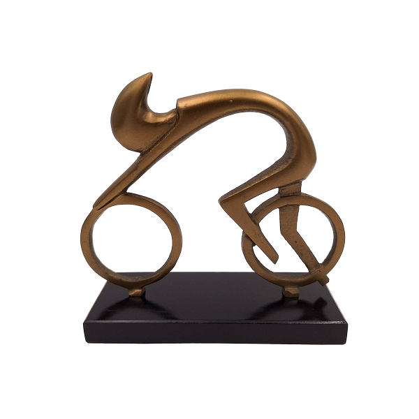 FIGURKA DEKORACYJNA mosiężny kolarz na drewnianej czarnej podstawie, idealna na prezent