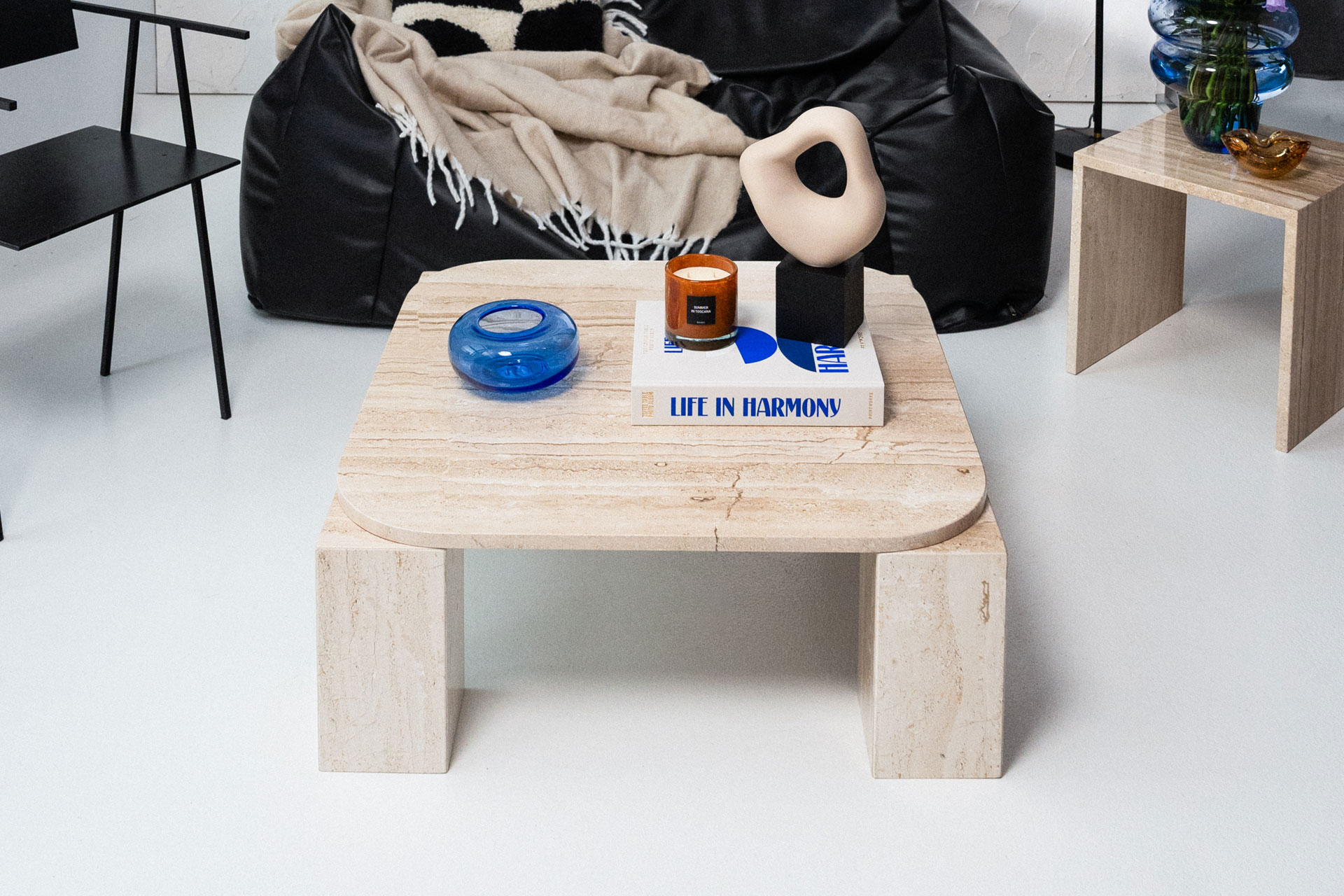 STOLIK KAWOWY Alice z marmuru Breccia Sarda, ręcznie wykonany, kwadratowy, designerski styl, dekoracyjny STOLIK KAWOWY Alice z marmuru Breccia Sarda, ręcznie wykonany, kwadratowy, designerski styl, dekoracyjny