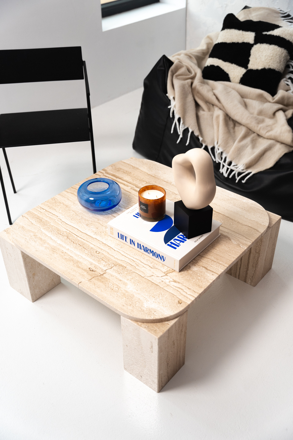 STOLIK KAWOWY Alice z marmuru Breccia Sarda, ręcznie wykonany, kwadratowy, designerski styl, do salonu STOLIK KAWOWY Alice z marmuru Breccia Sarda, ręcznie wykonany, kwadratowy, designerski styl, do salonu