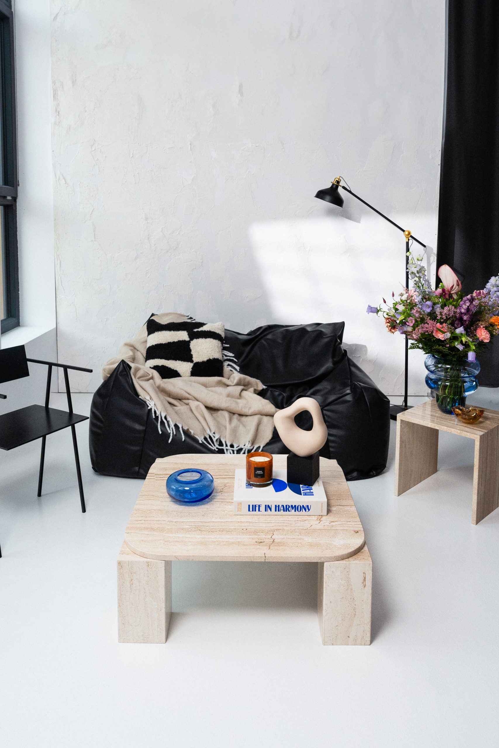 STOLIK KAWOWY Alice z marmuru Breccia Sarda, ręcznie wykonany, kwadratowy, designerski styl, ekskluzywny STOLIK KAWOWY Alice z marmuru Breccia Sarda, ręcznie wykonany, kwadratowy, designerski styl, ekskluzywny