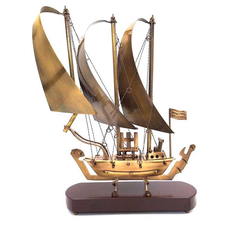 FIGURKA DEKORACYJNA ,okazały, luksusowy, dekoracyjny okręt na podstawie drewnianej 1 FIGURKA DEKORACYJNA ,okazały, luksusowy, dekoracyjny okręt na podstawie drewnianej