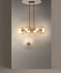 LAMPA WISZĄCA, elegancka, złota konstrukcja, szklane koła z ozdobnymi żłobieniami