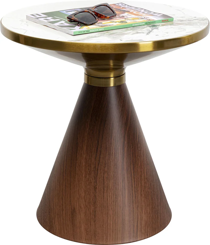 STOLIK-POMOCNICZY-z-brazowa-podstawa-bialy-ceramiczny-blat-zlote-stalowe-dodatki-nowoczesny-styl-50-cm-piekny