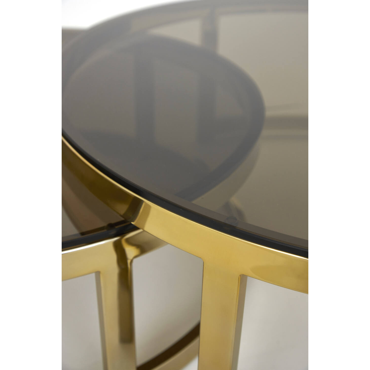 ZESTAW STOLIKÓW KAWOWYCH 2w1 okrągłe, złota podstawa, szklany, półprzezroczysty blat, nowoczesny styl-1 ZESTAW STOLIKÓW KAWOWYCH 2w1 okrągłe, złota podstawa, szklany, półprzezroczysty blat, nowoczesny styl-1