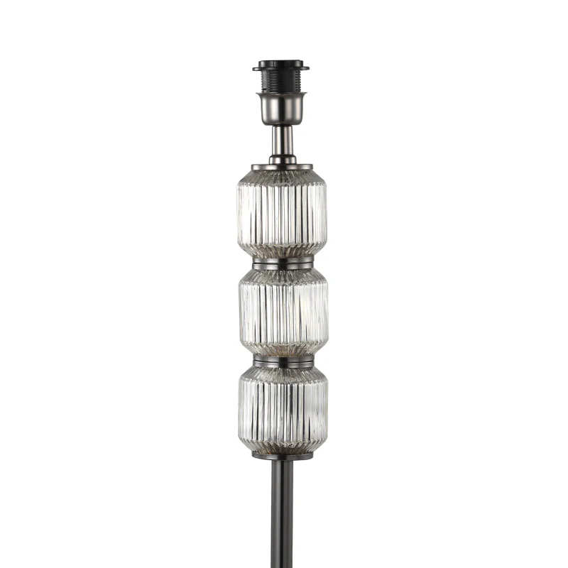 LAMPA-PODLOGOWA-na-chromowanej-podstawie-detal-z-plisowanego-szkla-satynowy-srebrny-klosz-premium