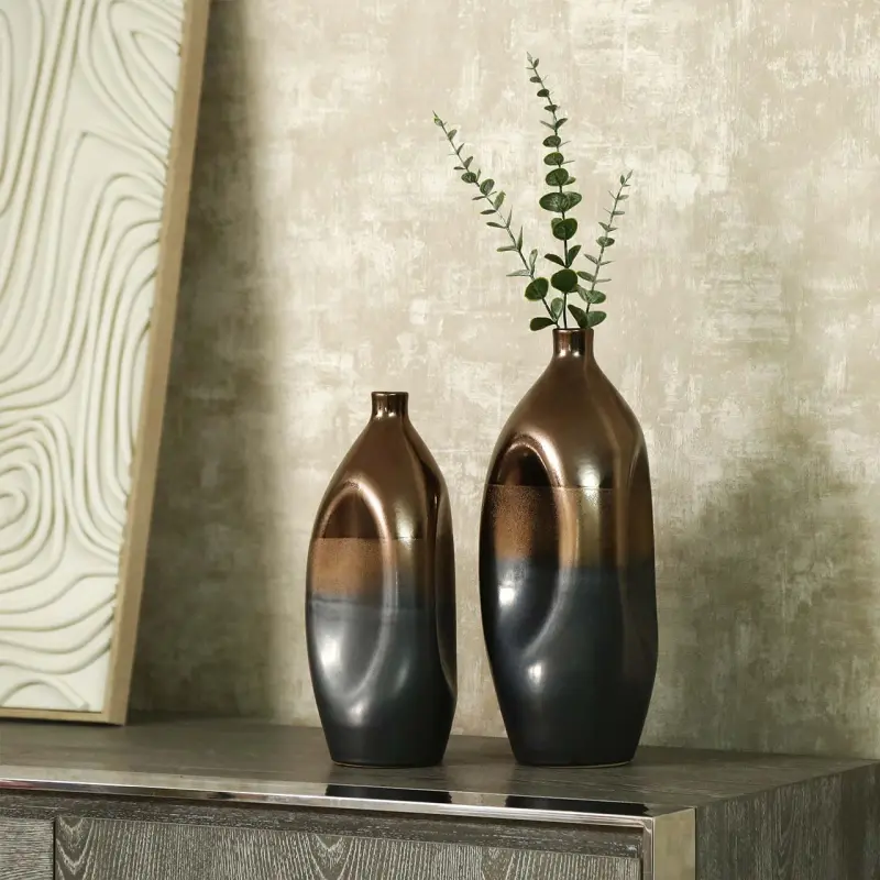 WAZON-dekoracyjny-ceramiczny-czarno-zloty-nieregularny-ksztalt-designersk-ekskluzywny