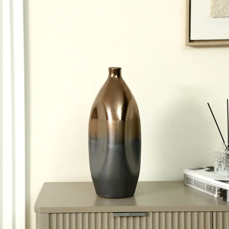 WAZON-dekoracyjny-ceramiczny-czarno-zloty-nieregularny-ksztalt-designersk