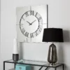 ZEGAR-SCIENNY-kwadratowy-lustrzany-rzymskie-cyfry-wyciete-w-tarczy-luksusowy-design