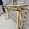 KONSOLA-na-zlotym-stelazu-z-bialym-blatem-z-konglomeratu-marmurowego-nowoczesne-glamour.jpg KONSOLA-na-zlotym-stelazu-z-bialym-blatem-z-konglomeratu-marmurowego-nowoczesne-glamour.jpg